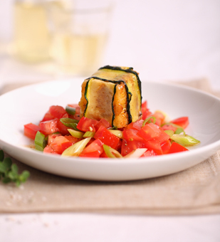 Kreativ und lecker: Tomatensalat mit Zucchinipraline